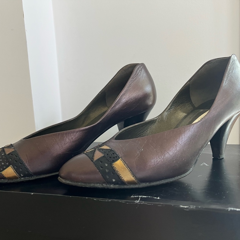 Chic Black and Brown Kitten Heels